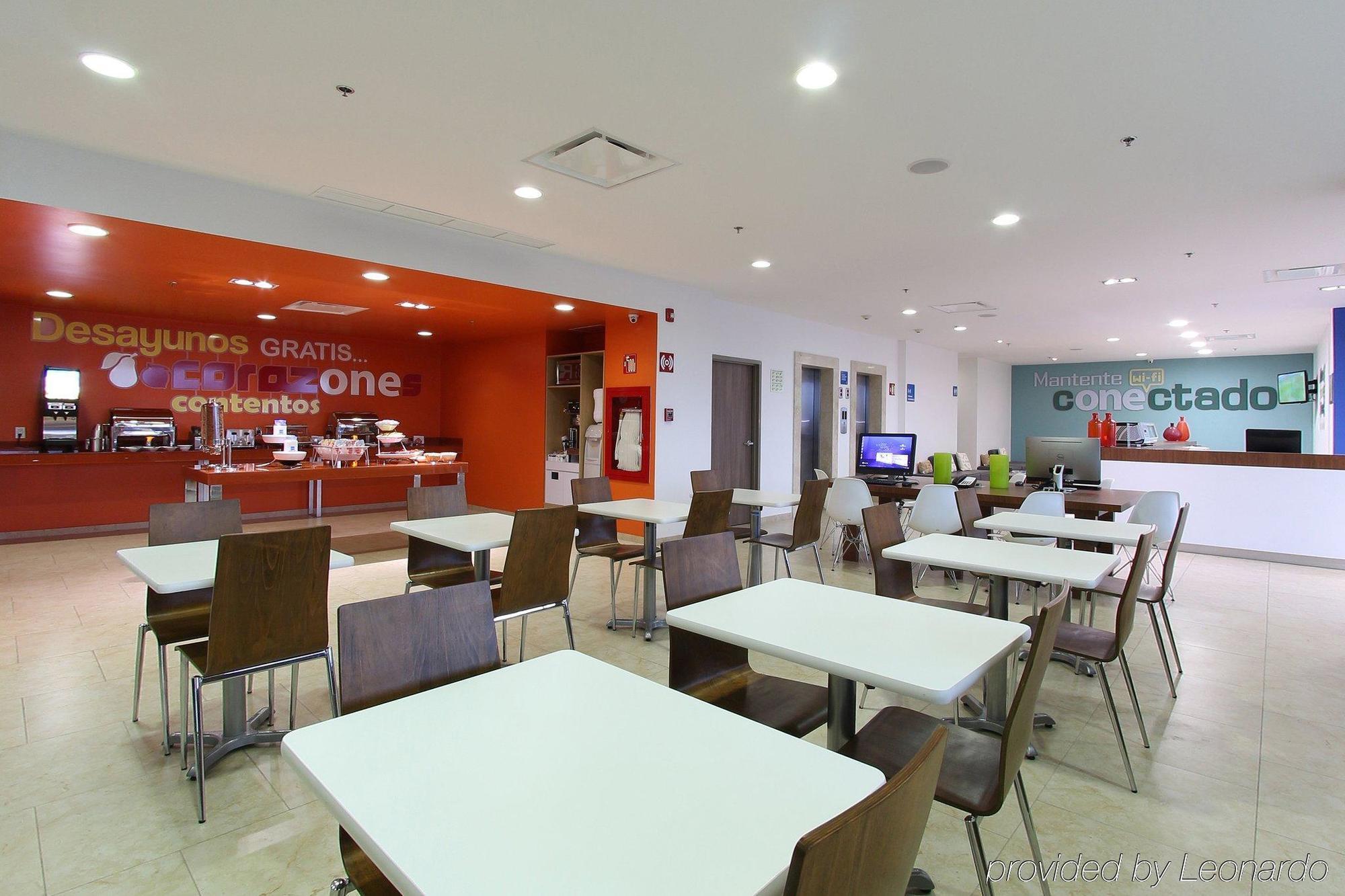 One La Paz Hotel Restaurant photo