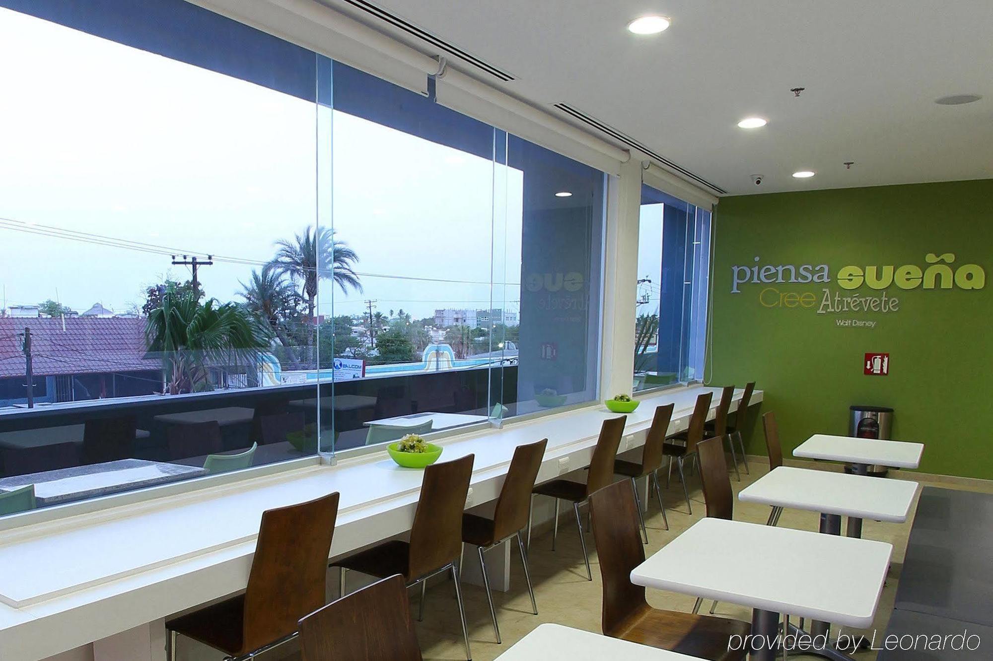 One La Paz Hotel Restaurant photo